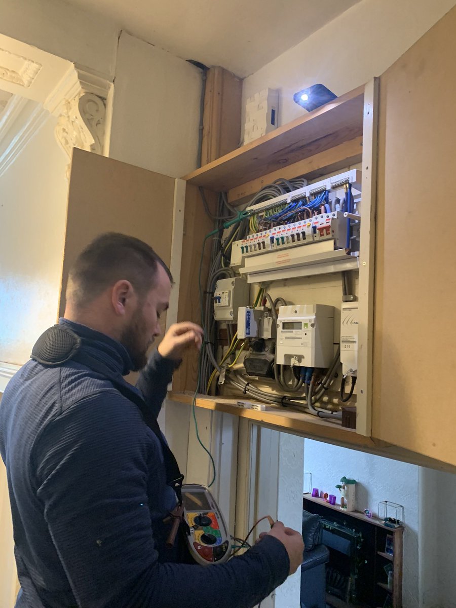 ReliableElec's tweet image. First job underway today #electricaltesting in #cardiff by #reliableelectricians