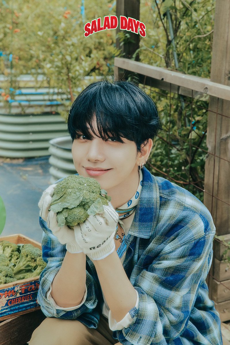 BOYNEXTDOOR_KOZ's tweet image. BOYNEXTDOOR 2026 SEASON&apos;S GREETINGS  Preview Cuts 📸 #1

📅PRE-ORDER: 2025.11.25 12PM(KST)~

#BOYNEXTDOOR #보이넥스트도어 #BND
#성호 #리우 #명재현 
#BND_2026시즌그리팅 #SALAD_DAYS