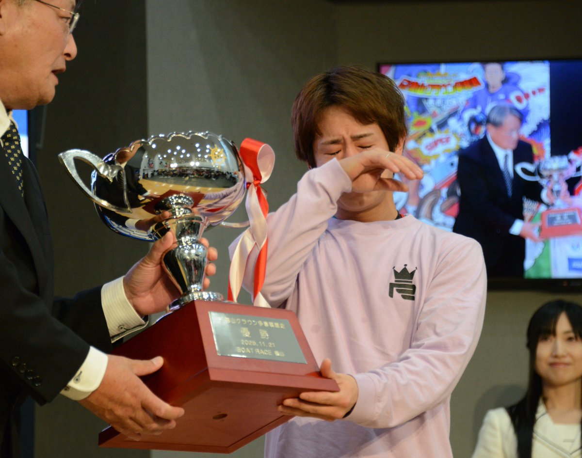 徳山です。G1「徳山クラウン争奪戦開設72周年記念」優勝した関浩哉