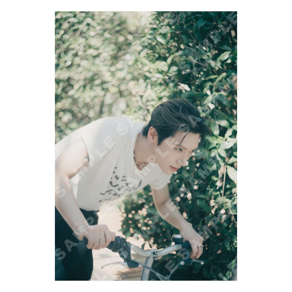 2026/2/2(月)発売⭐️ #TEN THE 1st PHOTO BOOK 「#essentia