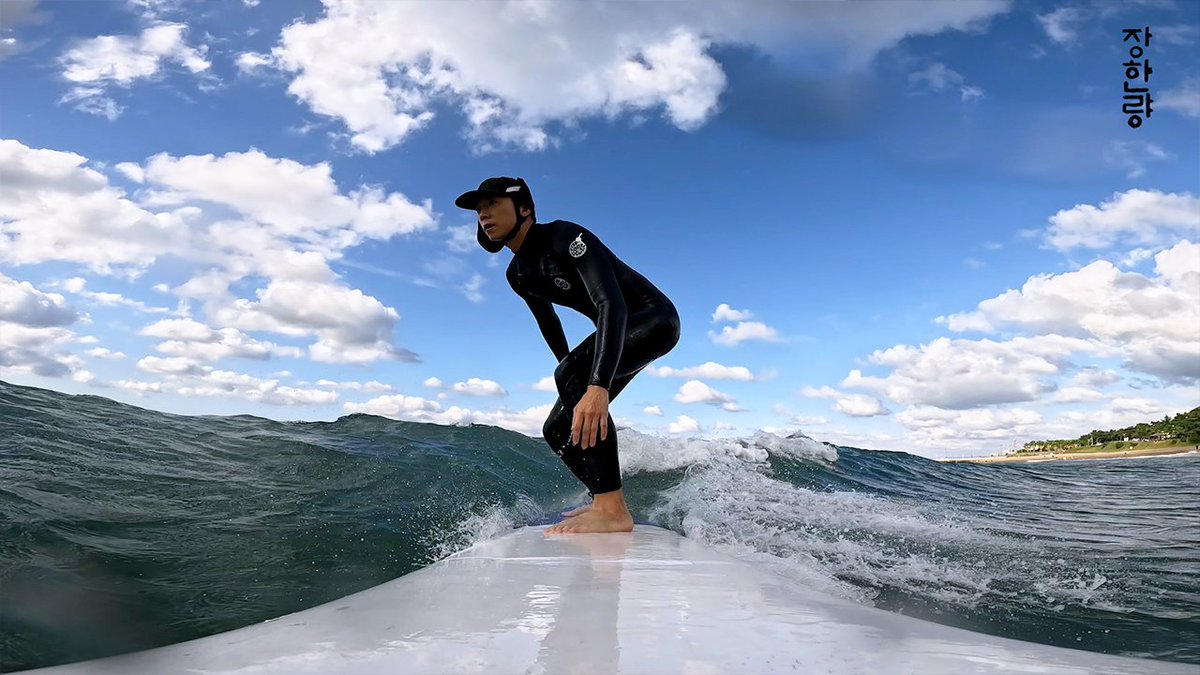 followwooyoung's tweet image. 장우영 〈장한량〉 EP.40 | 이번 여정은 &apos;서핑 이즈 마이 라이프’야

🏄🏻‍♂️ youtu.be/uditskeVgP8

#장한량 #우영 #장우영
#WOOYOUNG #JangWooyoung