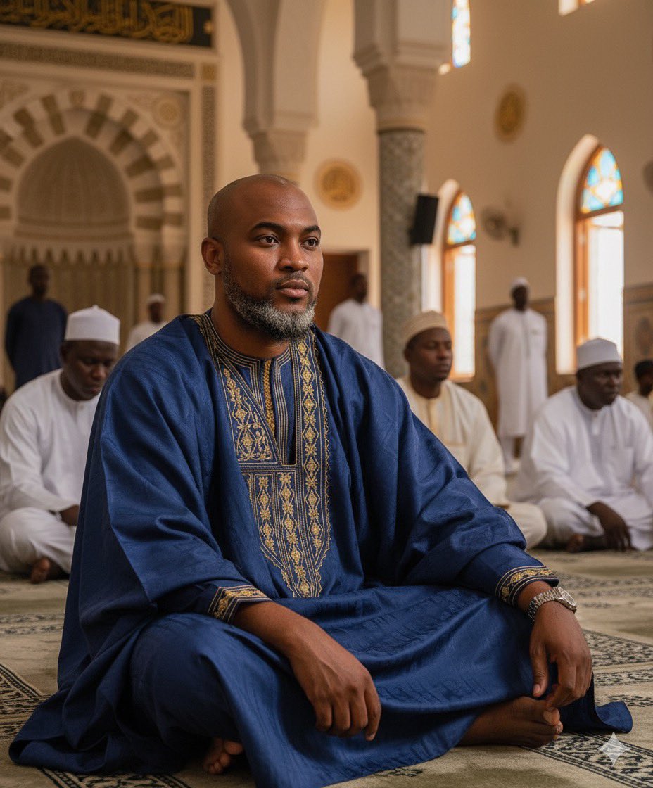 SidySFall's tweet photo. Jummah Mubarak à tous ❤️🕌 https://t.co/WDIQmVRtuX