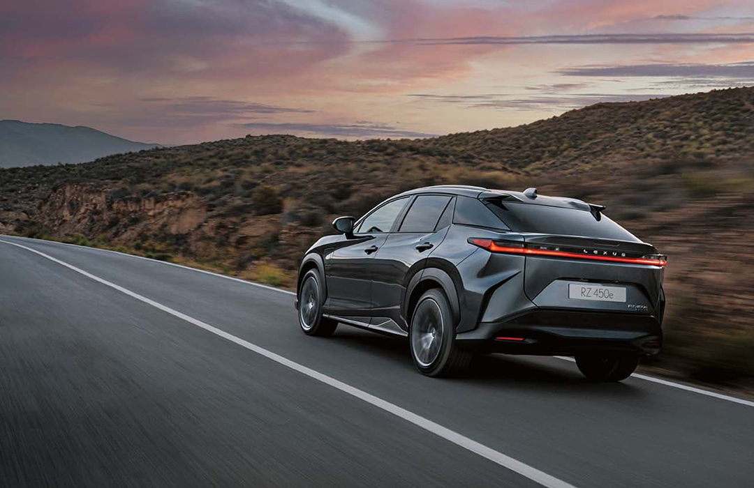 lexus_jpn's tweet image. 【TOUCH JAPAN JOURNEY by LEXUS 鬼怒川ライトプラン】
鬼怒川渓谷を眼下に臨む「鬼怒川渓翠」でのご宿泊と、RZ450eまたはNX450h+のモニター試乗をお楽しみいただけるプランをご用意しております。
鬼怒川の自然に囲まれ過ごす寛ぎのひとときをぜひお愉しみください。
⇒ lexus.jp/magazine/post/…