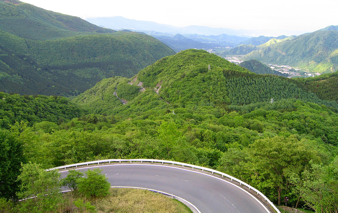 lexus_jpn's tweet image. 【TOUCH JAPAN JOURNEY by LEXUS 鬼怒川ライトプラン】
鬼怒川渓谷を眼下に臨む「鬼怒川渓翠」でのご宿泊と、RZ450eまたはNX450h+のモニター試乗をお楽しみいただけるプランをご用意しております。
鬼怒川の自然に囲まれ過ごす寛ぎのひとときをぜひお愉しみください。
⇒ lexus.jp/magazine/post/…