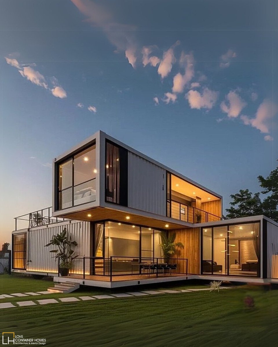 LCH_studios's tweet image. Would you live in a house built out of shipping containers? Rate this one on a scale of 0-10.  Visit us at lovecontainerhomes.com for container house plans and designs.
#architecture #shippingcontainer #containerhome #containerhouse #house #prefab