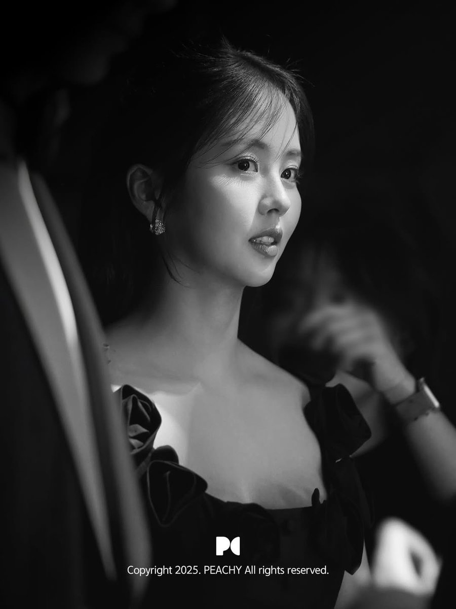 SohyunSpace's tweet image. Literally a living doll
#KimSoHyun #김소현