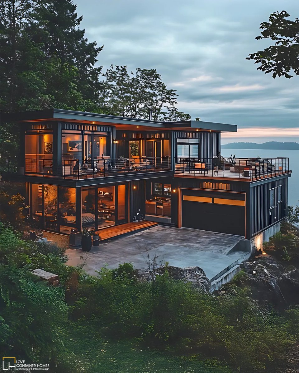LCH_studios's tweet image. Would you live in a house built out of shipping containers? Rate this one on a scale of 0-10.  Visit us at lovecontainerhomes.com for container house plans and designs.
#architecture #shippingcontainer #containerhome #containerhouse #house #prefab