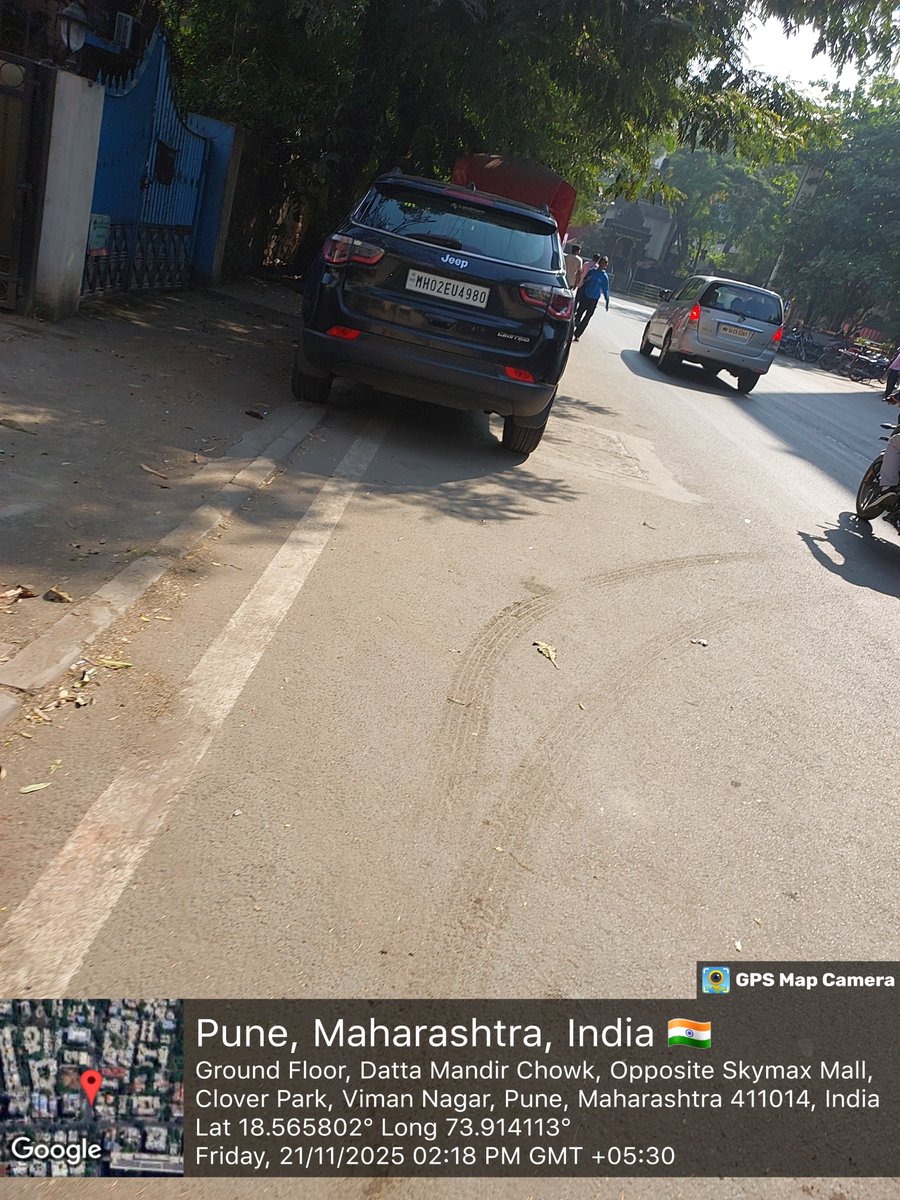drivesafehere's tweet photo. Reported #TrafficViolation 🚦
Vehicle Nos: MH02EU4980
#footpathparking.
Location: Datta Mandir chowk viman Nagar Pune
Date: 21-11-2025
@PuneCityTraffic Kindly take the necessary action. These vehicles create jams late in evening
#Vahanscore https://t.co/j3ijBiG51r