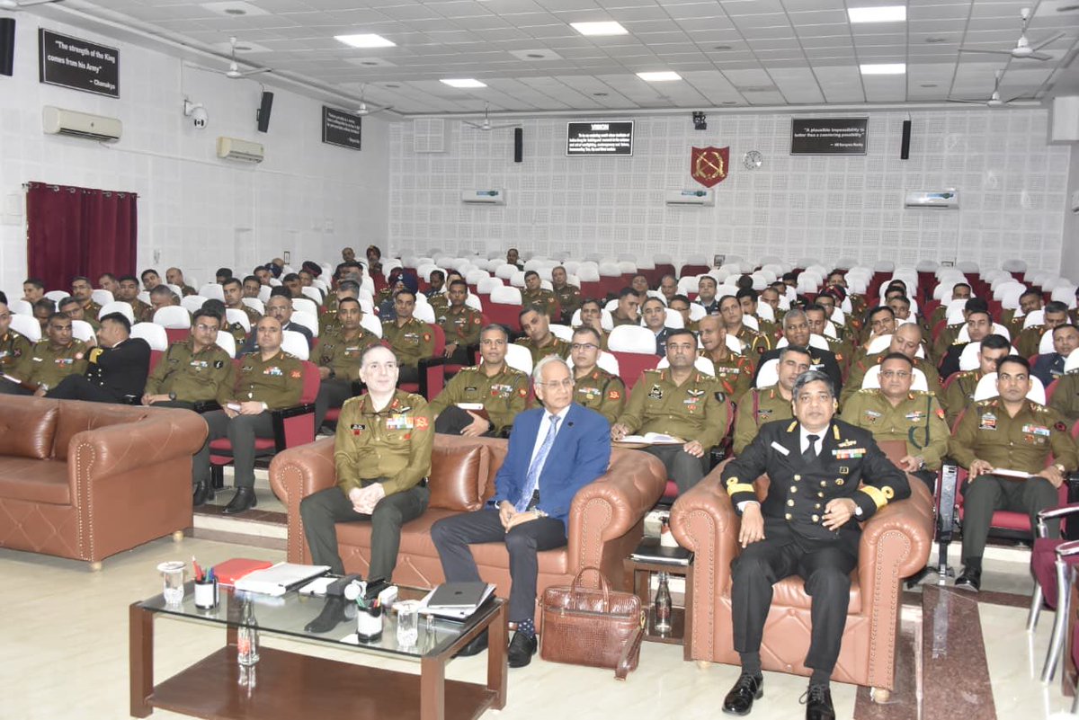 ia_awc's tweet image. Admiral Karambir Singh (Retd), fotmer CNS &amp;amp; NMF Chairman, engages #HCC at #AWC on #MaritimeSecurity in #IOR! Expert insights on tackling evolving challenges @adgpi @artrac_ia @indiannavy ⁦@nmfindia⁩