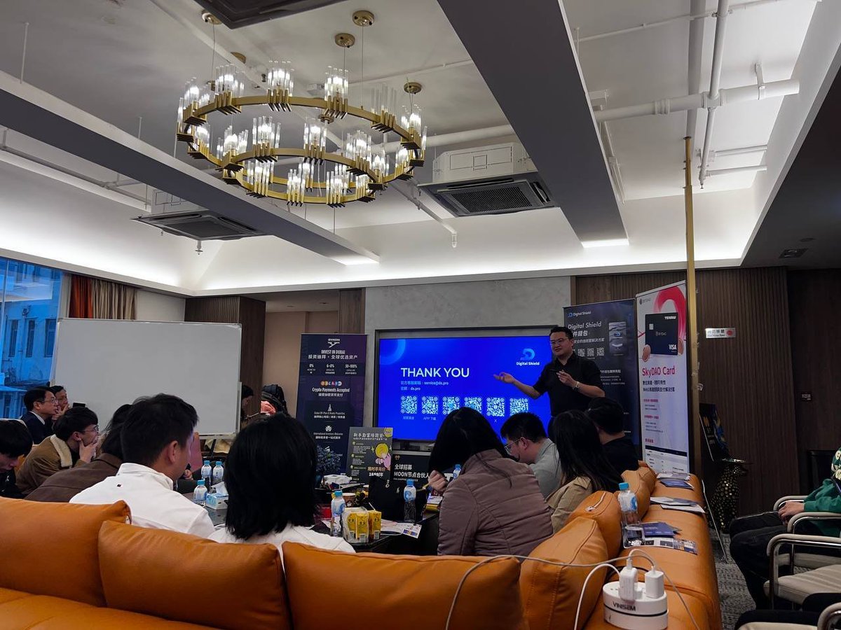 DigitShield_ZH's tweet image. 🔐 Digital Shield × @SkyDAO_Trust｜RWA 論道現場報導

活動已於香港銅鑼灣正式開場。專家、建設者與社群夥伴齊聚，一同探討 安全與可用性 如何形塑下一階段的 Web3 發展。👇

#DigitalShield #SkyDAO #Web3Security #RWA #CryptoEvent #HongKong