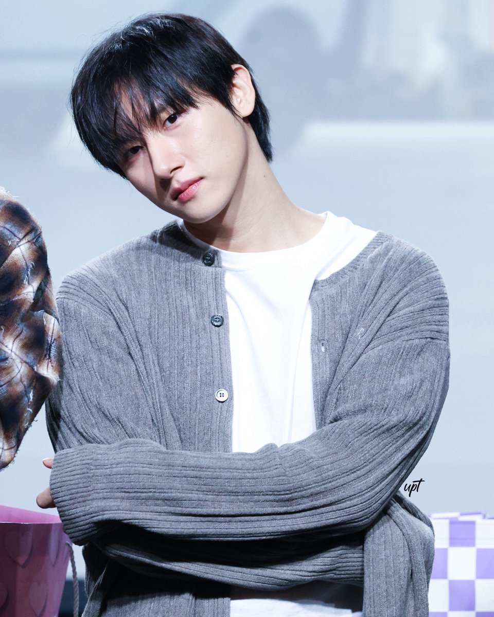 mbb_da_'s tweet image. 251026 위드뮤 대면 팬싸

눈빛 유죄.

#몬스타엑스 #monsta_x 
#창균 #아이엠