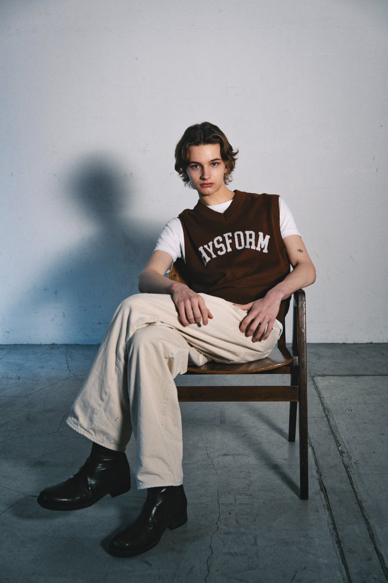 hysformofficial's tweet image. HYSFORM 2025 FALL / WINTER COLLECTION
2025.11.22(SAT) 12:00 ON SALE

■ITEM LINE-UP
ARC KNIT VEST
PRICE：¥13,200 tax-in
COLOR：Navy / Brown
SIZE：S / M / L / XL

x.gd/Oejl8

@ballistik_fext
@vertical_garage
#BALLISTIKBOYZ
#HYSFORM
#verticalgarage