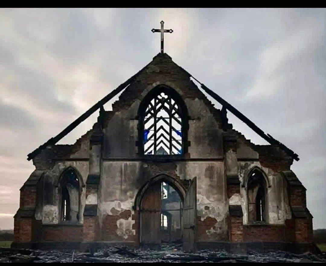 CeeOkafor75447's tweet image. Di house of God na house of prayer. But now, e don turn place for killing and destruction.

Pray for the Church in Nigeria!

(c.f Lk 19:46)
#DailyScripturalGinger  #829
21.11.25