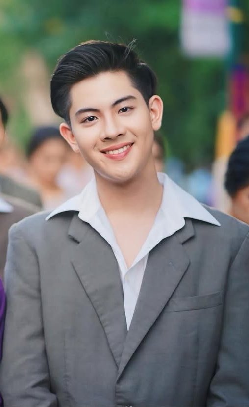 MBNSMY's tweet image. ― พี่วรรณฮีก็หล่อมาตั้งแต่สมัยนั้นจริงๆ แหละ 🥹
Cr.jessythirin