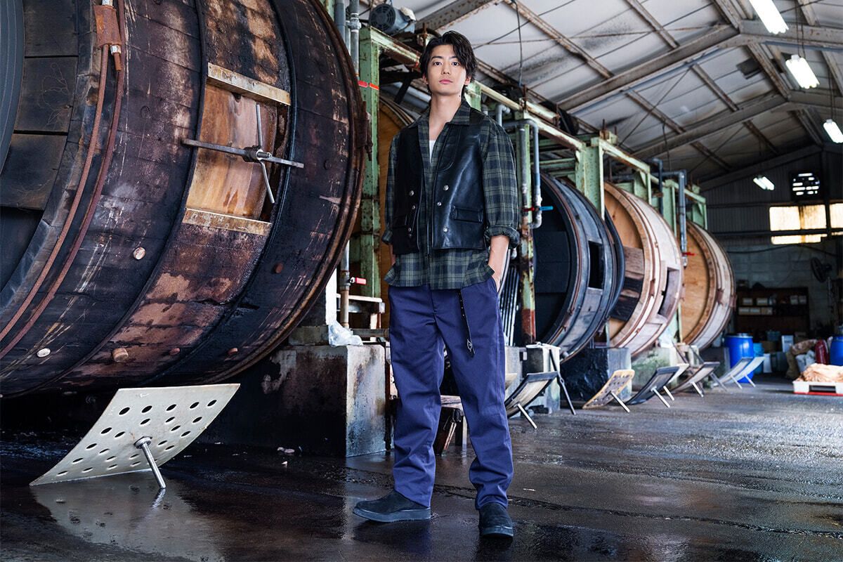 madameFIGARO_jp's tweet image. 俳優の伊藤健太郎さんが足を踏み入れたのは、希少な馬革づくりの現場。そこには、普段見ることができない驚きの光景が広がっていた。 
#伊藤健太郎 #革きゅん #PR
buff.ly/TUBUXAl