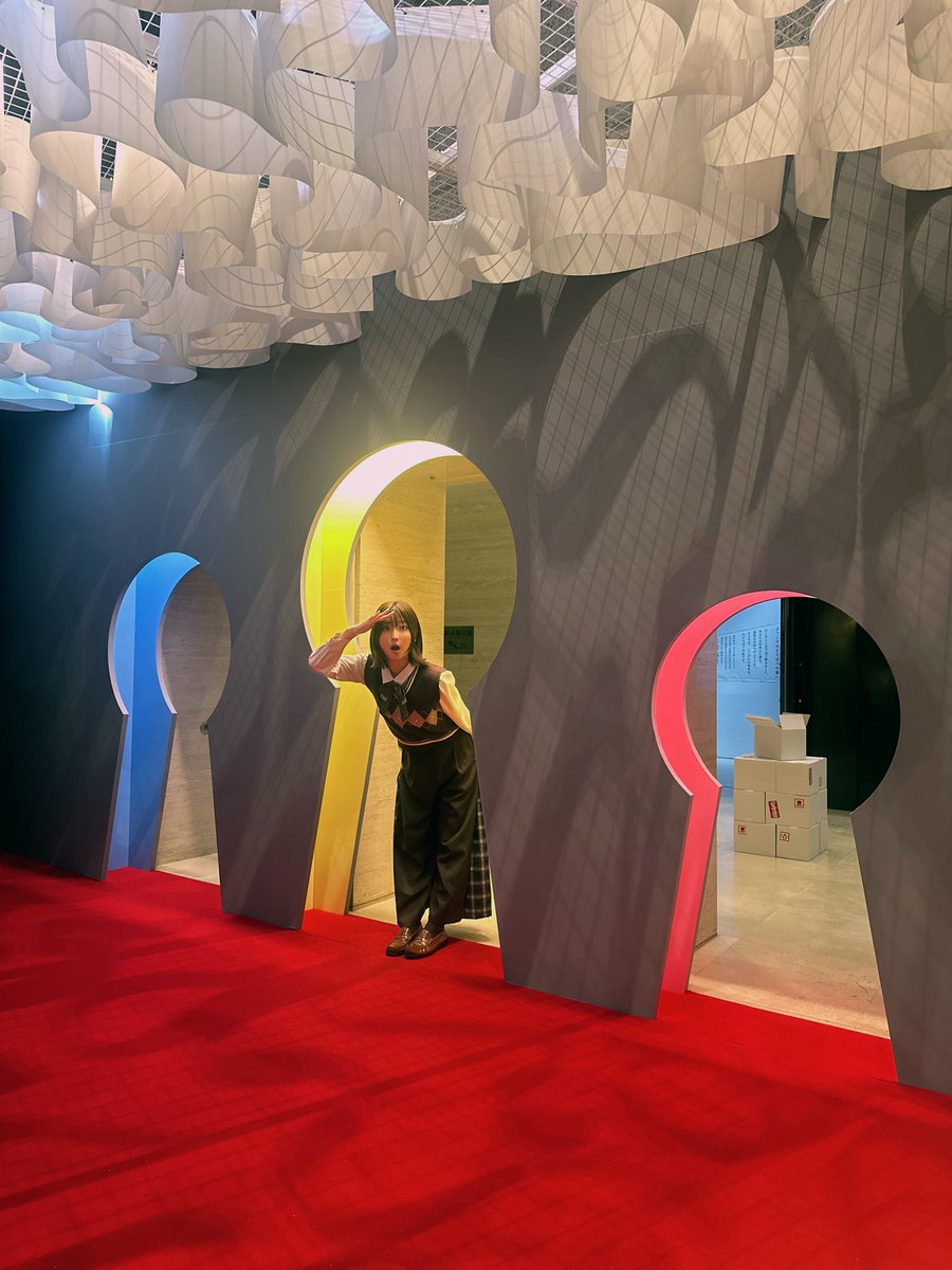 #おじゃまっテレ 金曜中継ありがとうございました！
今日は福井県立美術館からお届け📡⚡️

あすから開催の展覧会「大どろぼうの家」の魅力を先取りしました👐
8つの部屋にはレトロなものから最近のものまで魅力的な作品が！？
どうやら大どろぼうたちの家に忍び込んでしまったようです…。