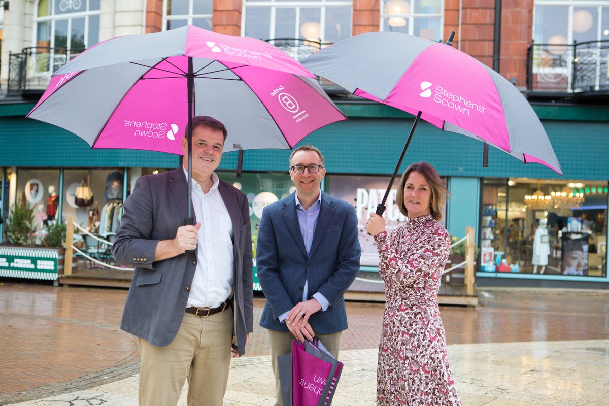 Headed to central Bournemouth to photograph the team of Stephens Scown Solicitors needing images to promote their opening of a Bournemouth Office. Even bad weather won't stop me from getting a PR worthy image 😉 ☔ 

📰 stephens-scown.co.uk/stephens-scown…

➡️@stephensscown