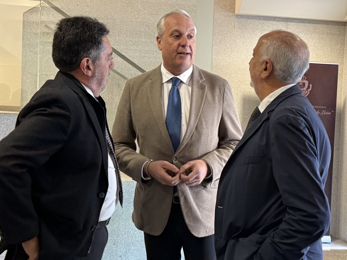 En las VIII Jornadas Nacionales de Periodismo que un año más organiza Publicaciones del Sur en San Fernando.

Un foro para reivindicar, ahora más que nunca, la importancia del periodismo y de la información veraz para defender nuestra democracia.

Este año, Pedro Piqueras recibe