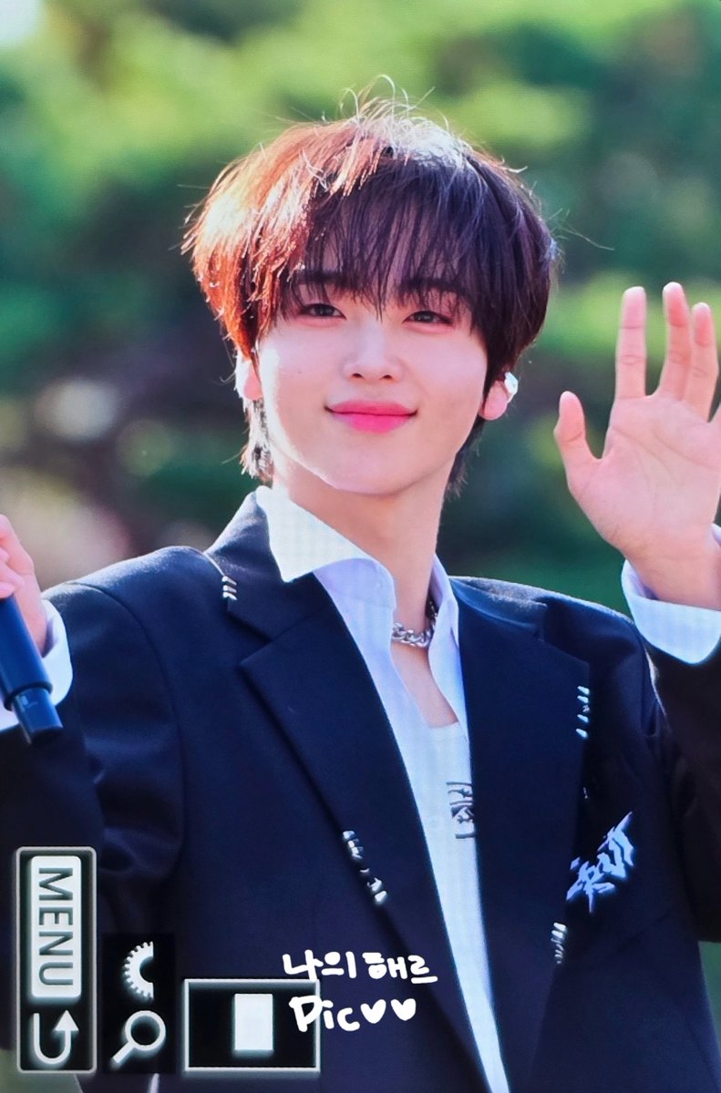 251121 뮤뱅미팬
ㄴㅁㄴㅁㄱㅇㅇ.. #형준 #HYEONGJUN #크래비티 #CRAVITY