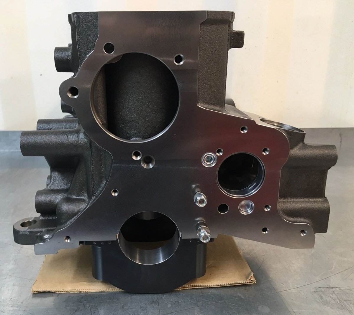 Castings of the week. 👍

As you can see we don't shy away from any sort of project. Big, small, complex, simple, SG Iron, ADI...we cast it 𝙖𝙡𝙡, ensuring the highest quality, durability and reliability.

#Casting #MetalCasting #Foundry #MetalFoundry #CNC #Machining