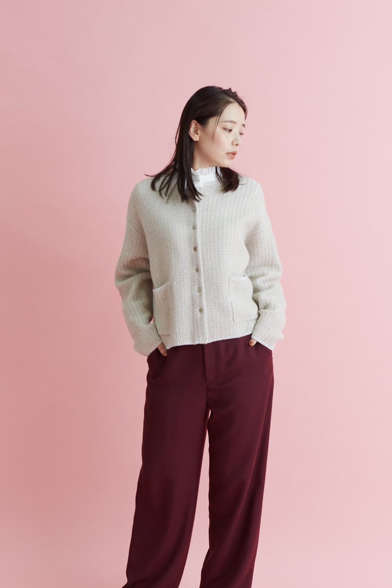 ADIEU TRISTESSE「Polished ITEM」

洗練された都会的な素材感。
ツイードやラメなど、華やかで自由な着こなしが楽しめるADIEU TRISTESSEのきれいめスタイルをご紹介。

続きはこちらから
▶︎ store.bigi.co.jp/news/3691?bran…