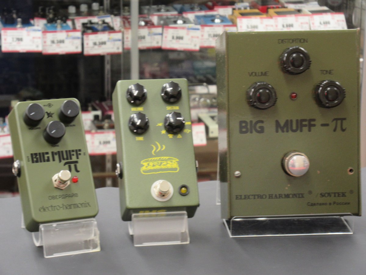 ho21043's tweet image. 左から軽戦車・中戦車・重戦車です(嘘です)
とにかくアーミーグリーンのファズが試したい方はぜひ馬淵店まで！
ファズの買取お待ちしております！！！
#ハードオフ
#BIGMUFF
#fuzz
#轟音で全てを破壊するやつ