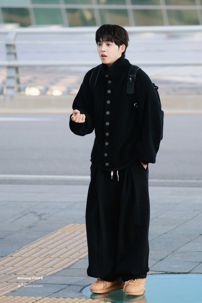 Stunning_COUPS's tweet image. 221121 ICN🛫

🥹🥹🥹

#에스쿱스 #SCOUPS 
#승철 #최승철 
#세븐틴 #SEVENTEEN
@pledis_17