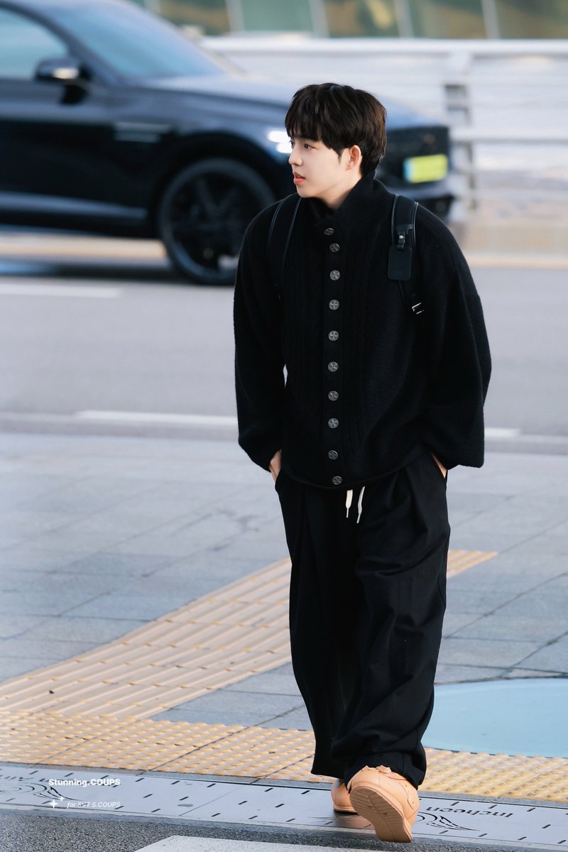 Stunning_COUPS's tweet image. 221121 ICN🛫

🥹🥹🥹

#에스쿱스 #SCOUPS 
#승철 #최승철 
#세븐틴 #SEVENTEEN
@pledis_17