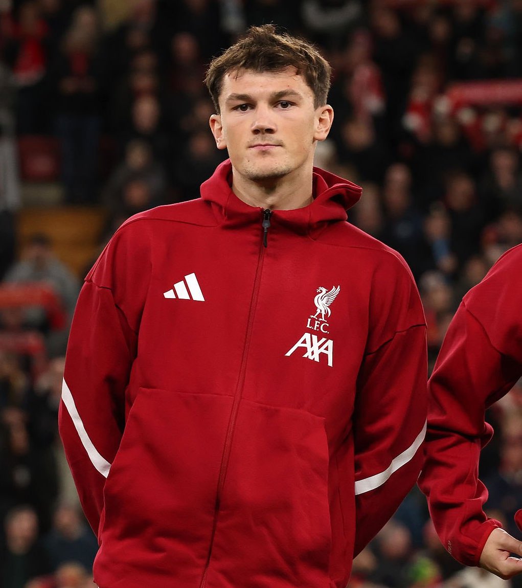 AnythingLFC_'s tweet photo. Conor Bradley ❌
Jeremie Frimpong ❌

Sometimes life gives you an opportunity to shine. This could be it for Calvin Ramsay ✨ https://t.co/005PgP5cOD