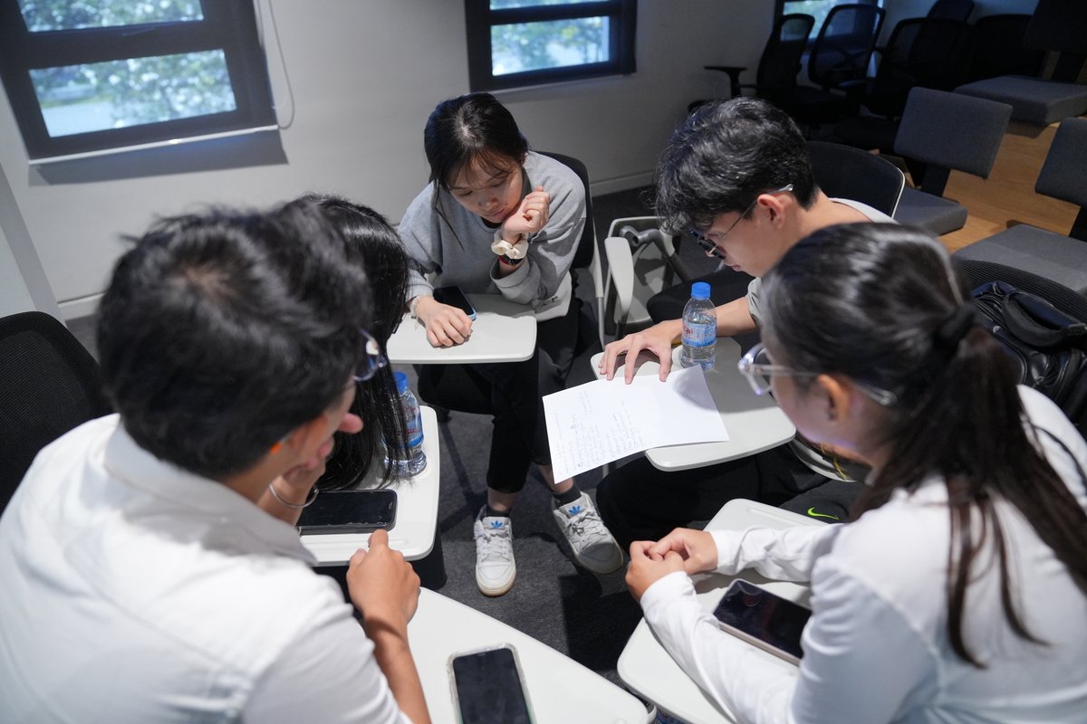 KRTribunal's tweet image. On November 21, 2025, the (ECCC) welcomed 30 members of the public, students, and scholars to watch the documentary film &quot;Red Wedding&quot;.This documentary was produced by Bophana Audiovisual Resource Center and Tipasa Production, directed by Ms. Chan Lida and Guillaume Suon.
#ECCC