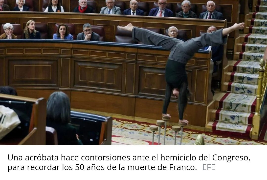marselinouu's tweet image. Urge realizar un acto de desagravio y exorcizar a todos los diputados que se quedaron a ver esto