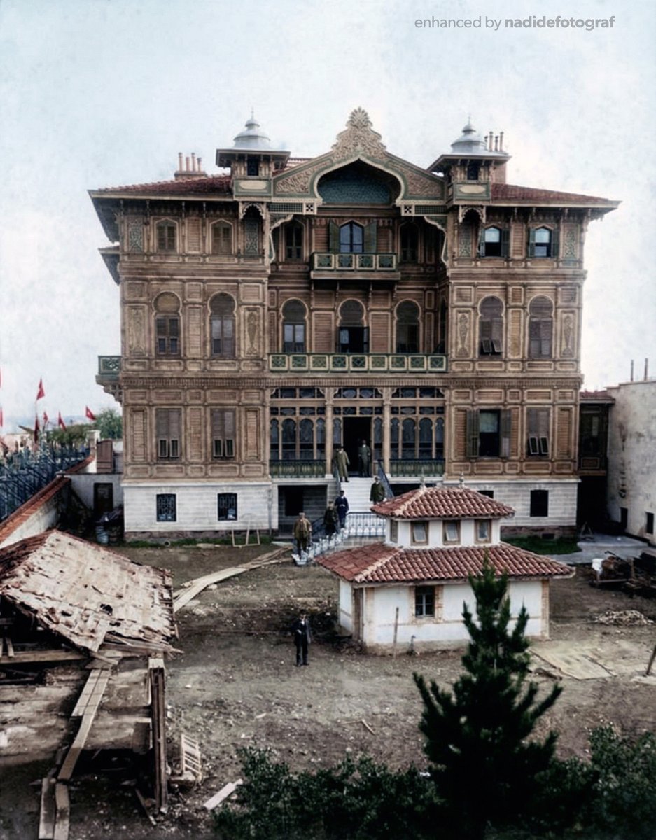 nadidefotograf's tweet image. Günümüzde yerinde Nişantaşı City&apos;s AVM&apos;nin olduğu Sadrazam Halil Rıfat Paşa Köşkü