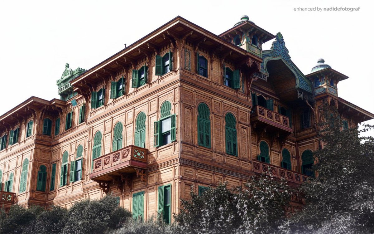 nadidefotograf's tweet image. Günümüzde yerinde Nişantaşı City&apos;s AVM&apos;nin olduğu Sadrazam Halil Rıfat Paşa Köşkü