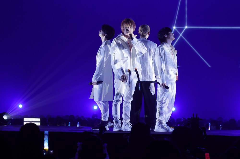 ◤✨アーカイブチケット発売中✨◢
ご購入・視聴は本日まで⚠

11/16(日)に開催した
Paradox Live Fanfest Dope Box🎪

#1Nm8 のライブフォトをお届け📸
🎵Яesonance／1Nm8×Young Yazzy

🎙セットリストはこちら✓
paradoxlive.jp/news/detail.ph…
　　
🔗アーカイブチケット好評発売中✓