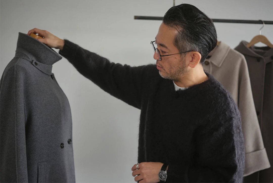 onwardpressroom's tweet photo. 気温の読めない今の時代に、毎日を心地よく過ごしてほしい。
23区のマンテココートは、そんな思いから生まれたデザイン。
循環するリサイクルウールを丁寧に形にし、地域や気候の違いにも寄り添うように、丈や襟、フードの有無を細かく変えたラインナップです。

特集はこちら
https://t.co/WMPM1VN6wQ https://t.co/yeSdOxIoCZ