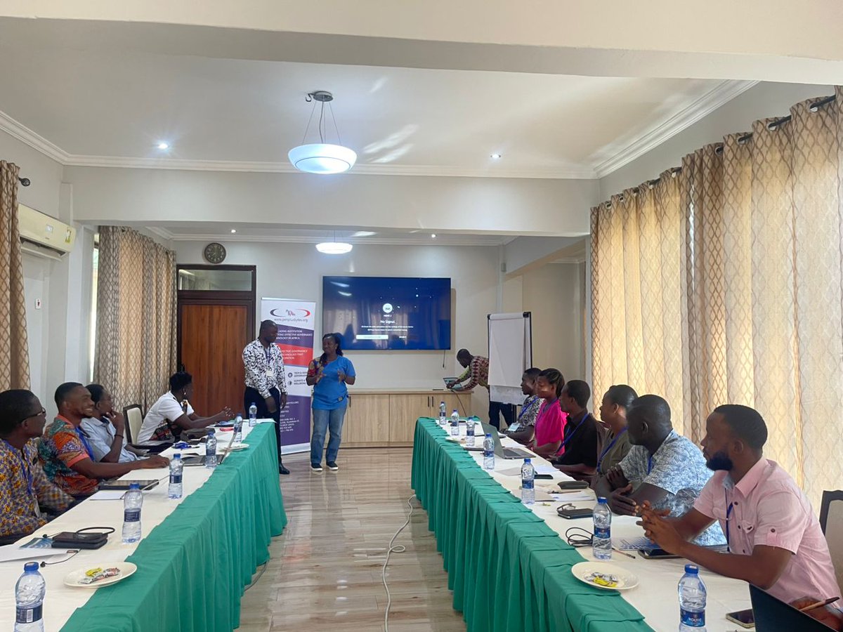 penplusbytes's tweet image. From today till Saturday, we will welcome a dedicated group of deaf school facilitators and sign language interpreters from across Ghana for our MIL Training of Trainers workshop.

This project is implemented by Penplusbytes with support from DW Akademie and BMZ.

#Penplusbytes