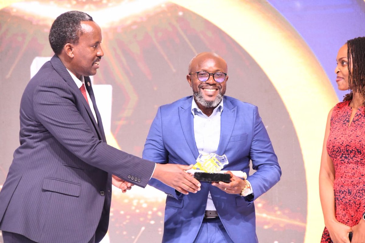 nyamadon's tweet image. Thank you @URAuganda for recognizing @VisionGroup as your Tax Education Partner of the year. We appreciate the kudos and relationship. Look forward to doing more in growth of our economy. @newvisionwire @bukeddeonline @rkalumba3 #VisionUpdates