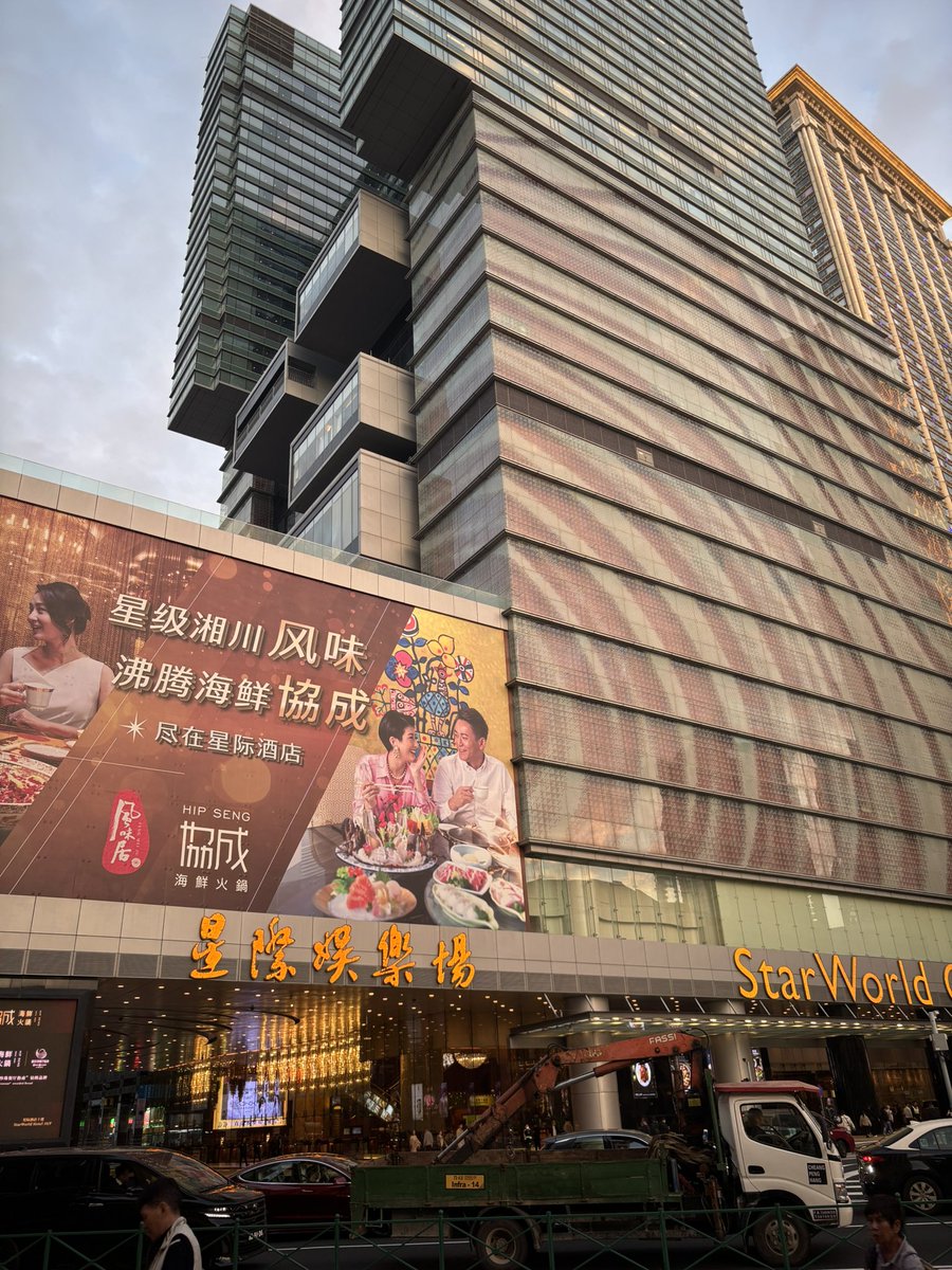 web3a99's tweet image. 不知道在这样的市场怎么安慰大家
希望大家和我一样都是空仓
不用太过于悲观
比特币是所有金融产品最简单的
减半前500天买入
减半后500天卖出
每一轮你都可以跑过百分之90的人
只是一轮轮跌的深度会越来越少
主力既要保证牛市和熊市的顺利进行
又不想让很多人在牛市或者熊市启动时
有太多人持有合约杠杆…