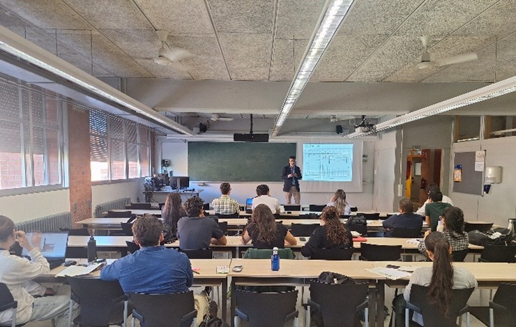 CircBoost's tweet image. 📚 Master students learned about advanced demolition &amp;amp; soil decontamination from Control Demeter’s Eladi Oliva at @la_UPC!

The session strengthens collaboration between C3S, Control Demeter &amp;amp; the UPC-DEMETER Chair - and helps transfer knowledge from #CircBoost into practice.