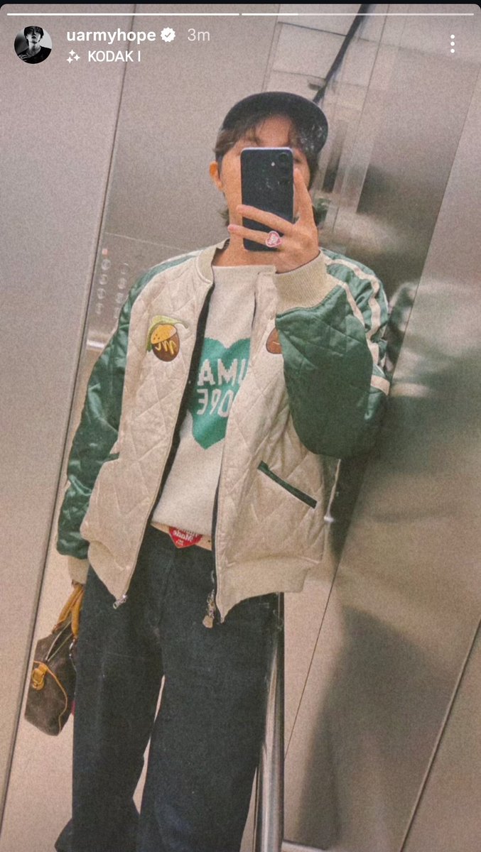 Hanny09010060's tweet image. HOBI EN INSTAGRAM STORY 

HUMAN HOPE OUTFIT 💚😍