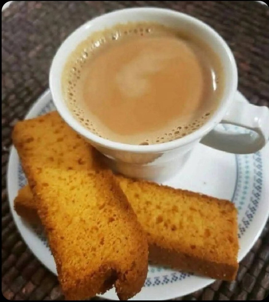 चाहे मौसम कितना भी ठण्डा  हो जाये, #चाय की चुस्की सब ठीक कर देतीं हैं......!
आ जाओ दोस्तों.....