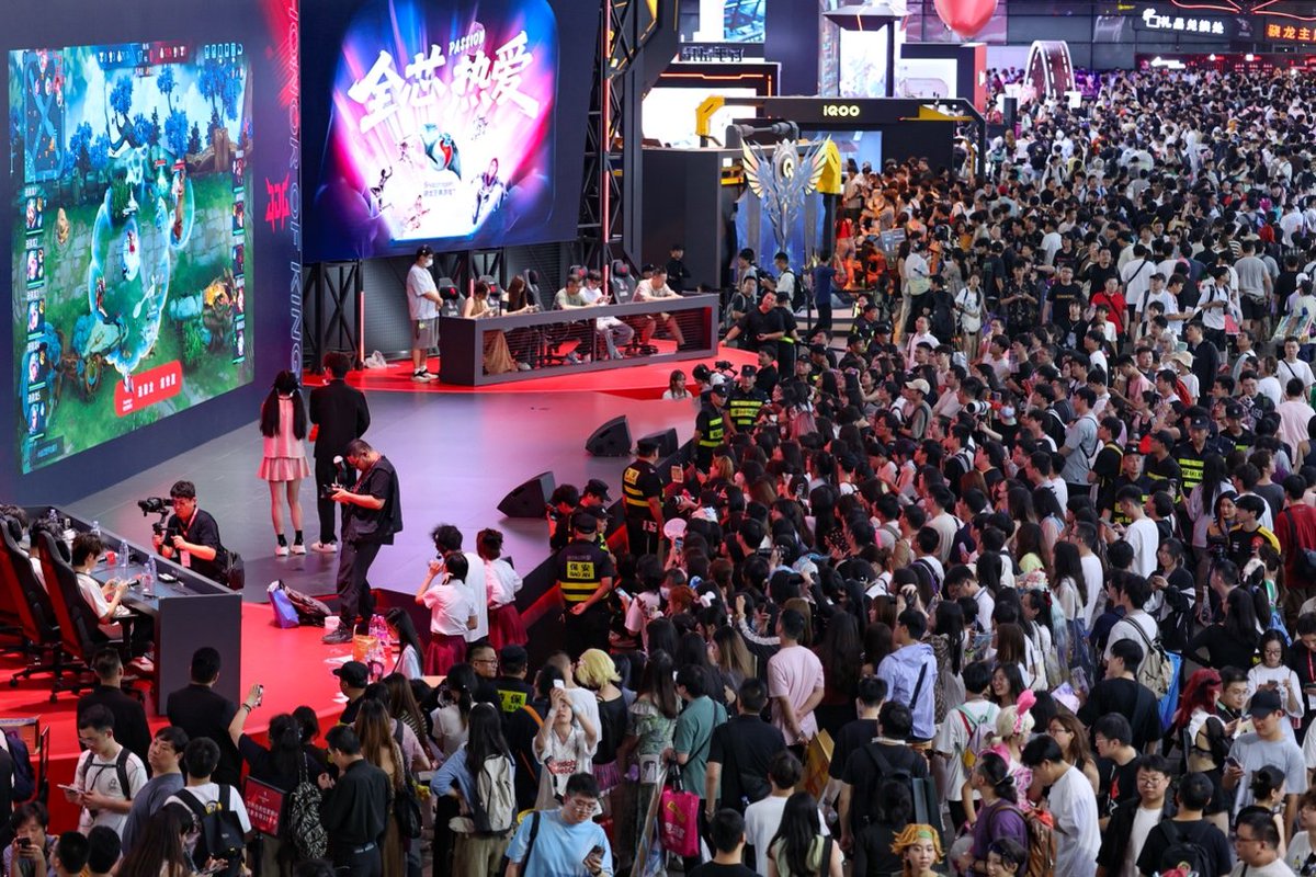PicoGlobal's tweet image. The pavilion quickly became a show-stopping centerpiece at #ChinaJoy, attracting thousands of attendees and winning widespread praise.

Discover our latest exhibition activation: bit.ly/3yGLOWZ

#PicoGroup #Pico #Chinajoy2025 #ChinaJoy
#event #EventActivation