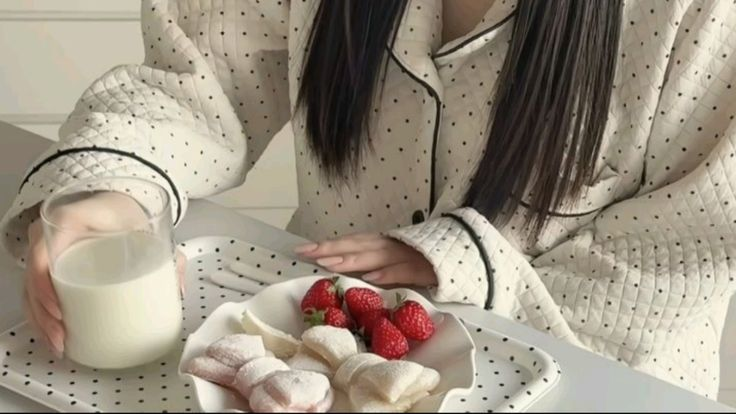 raincandii's tweet photo. yt  diet / food  vlogs 🧵   ₊     ݁                          

                                     a   thread   for   edtwt   🍴

↺   &amp;   ♡   appreciated https://t.co/1BuREajZEX