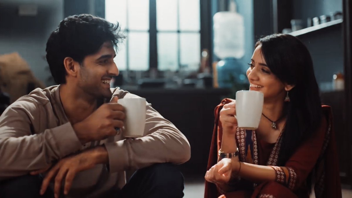 The way he made her smile. I adored this scene; it's as if, for the first time in a long time, she has found someone who makes her smile, supports, and understands her. 🥹♥️

{#SonakshiBatra • #FarmanHaider • #Jagadhatri}