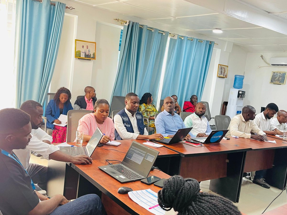 remeddrc's tweet image. #SudKivu:
@remeddrc a présenté les principaux résultats du mécanisme de gestion des plaintes mis en œuvre durant la 1ʳᵉ phase du projet Polio, en collaboration avec la DPS et l’ @UNICEFDRC.
C’était lors de la réunion mensuelle du groupe de travail AAP à @UNOCHA_DRC /Sud-Kivu.