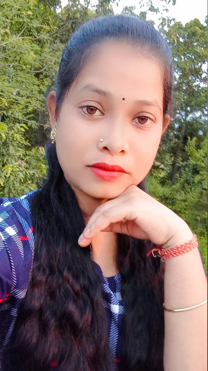 Pdmpoetry's tweet photo. ଦୁଃଖ ଭିନ୍ନ ଭିନ୍ନ ମାଧ୍ୟମରେ ଆସିଥାଏ ଆଜ୍ଞା ଫରକ୍ ଏତିକ୍ ଆପଣଙ୍କ ଦୁଃଖ ସମୟରେ କେଉଁ ମାନେ ଆପଣଙ୍କ ହାତ ଧରିଥିଲେ ଆଉ କେଉଁ ମାନେ ଆପଣଙ୍କ ହାତ ଛାଡିଥିଲେ ।
#ପଦ୍ମିନୀନାଏକ https://t.co/VrDCuY4bGP