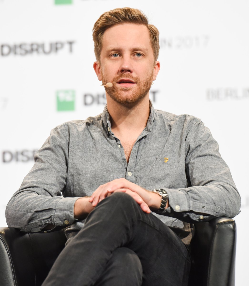 SebJohnsonUK's tweet image. The UK Government has appointed Tom Blomfield (@t_blom) as one of the UK&apos;s AI ambassadors.

His role will be to convince british talent to think bigger and be more ambitious - a cause he&apos;s been passionate about for some time.

He&apos;ll be joined by @RaiaHadsell (VP of research at…