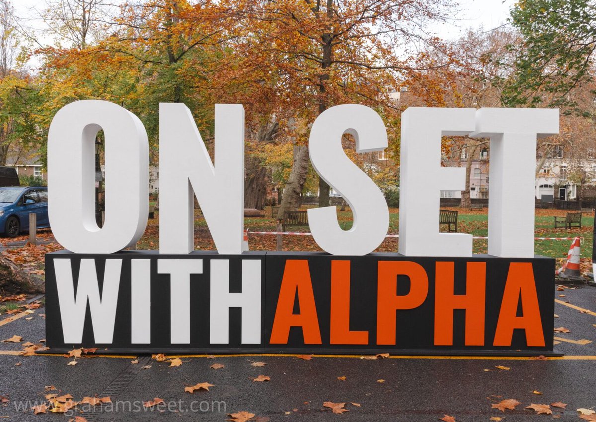 Earlier this month, we created these large-scale letters for Alpha, which featured at the outdoor live filming event “On Set With Alpha” for the upcoming Alpha Course series.
Standing at over 2 metres high, it was designed to make an impact. grahamsweet.com/blog/statement…

#branding