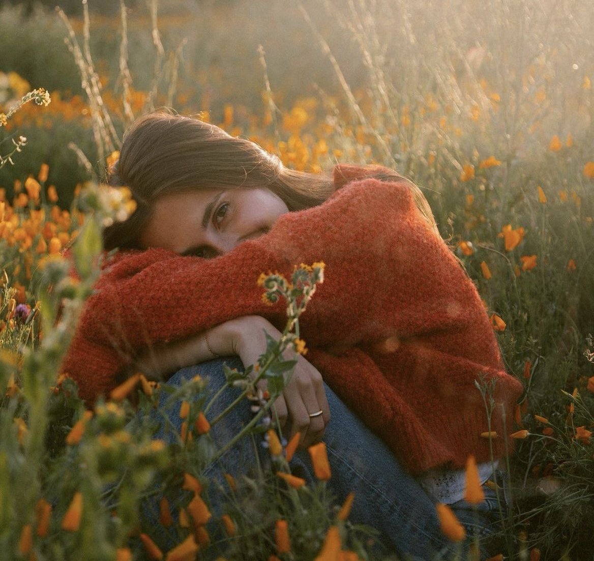 तुम वसंत हो
ठहर गए हो 
मन के आँगन में 
अब पतझड़ का 
ख़ौफ़ नहीं