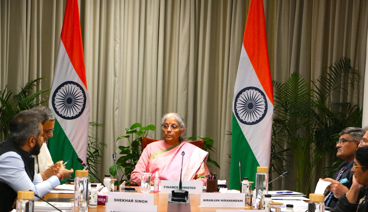 FinMinIndia's tweet image. Union Minister for Finance &amp;amp; Corporate Affairs Smt. @nsitharaman chairs the 12th Pre-Budget Consultation with the experts and stakeholders from the #Urbanisation sector in connection with the forthcoming Union Budget 2026-27, in New Delhi, today. 

The meeting was also attended…